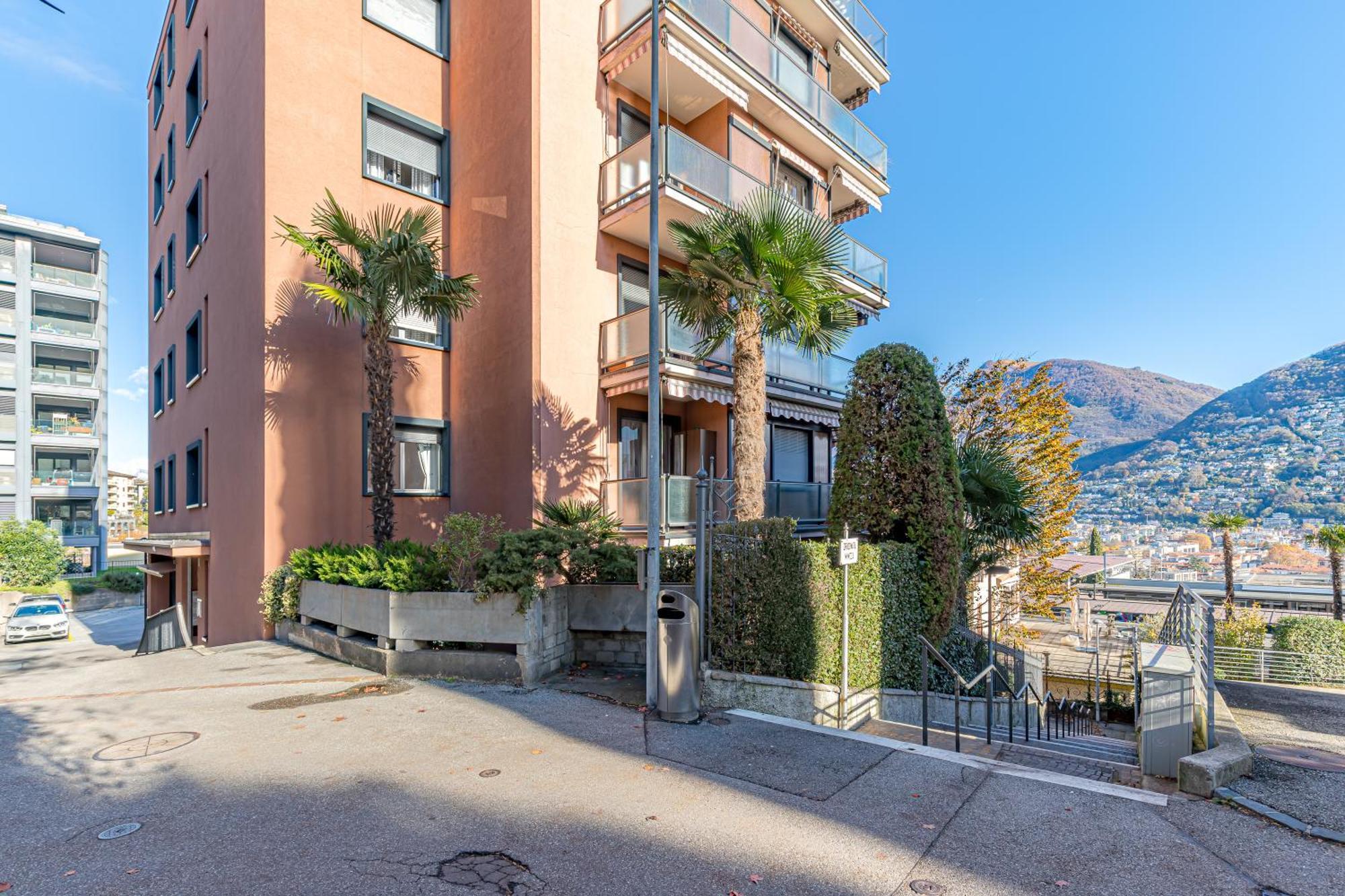 Imperial Of Lugano 4 With A Lake View Behind The Station And 10 Min From The Lake Lägenhet Exteriör bild